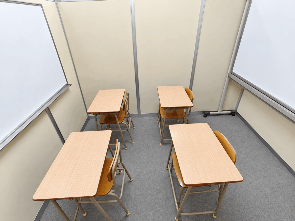 個別指導アトム稲城教室の自習スペース